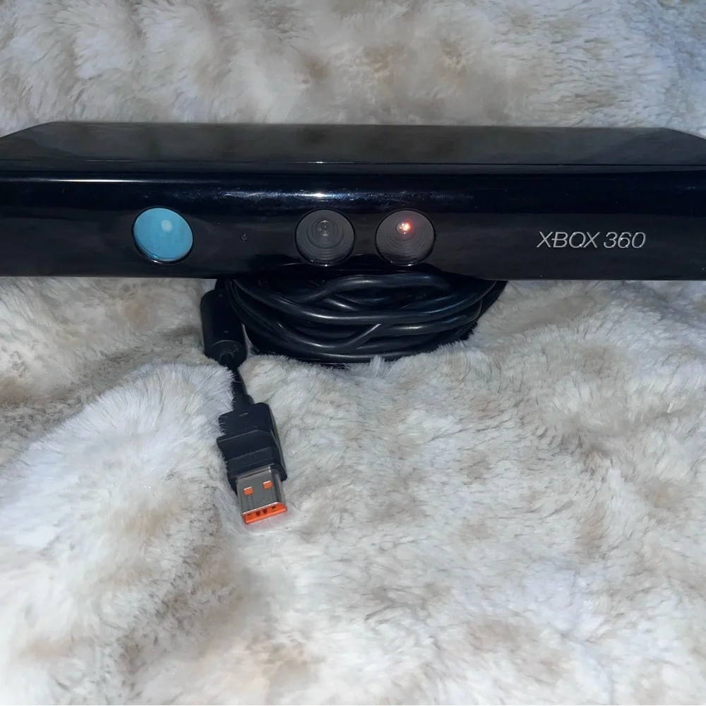 Microsoft Xbox 360 Kinect motion sensor, black